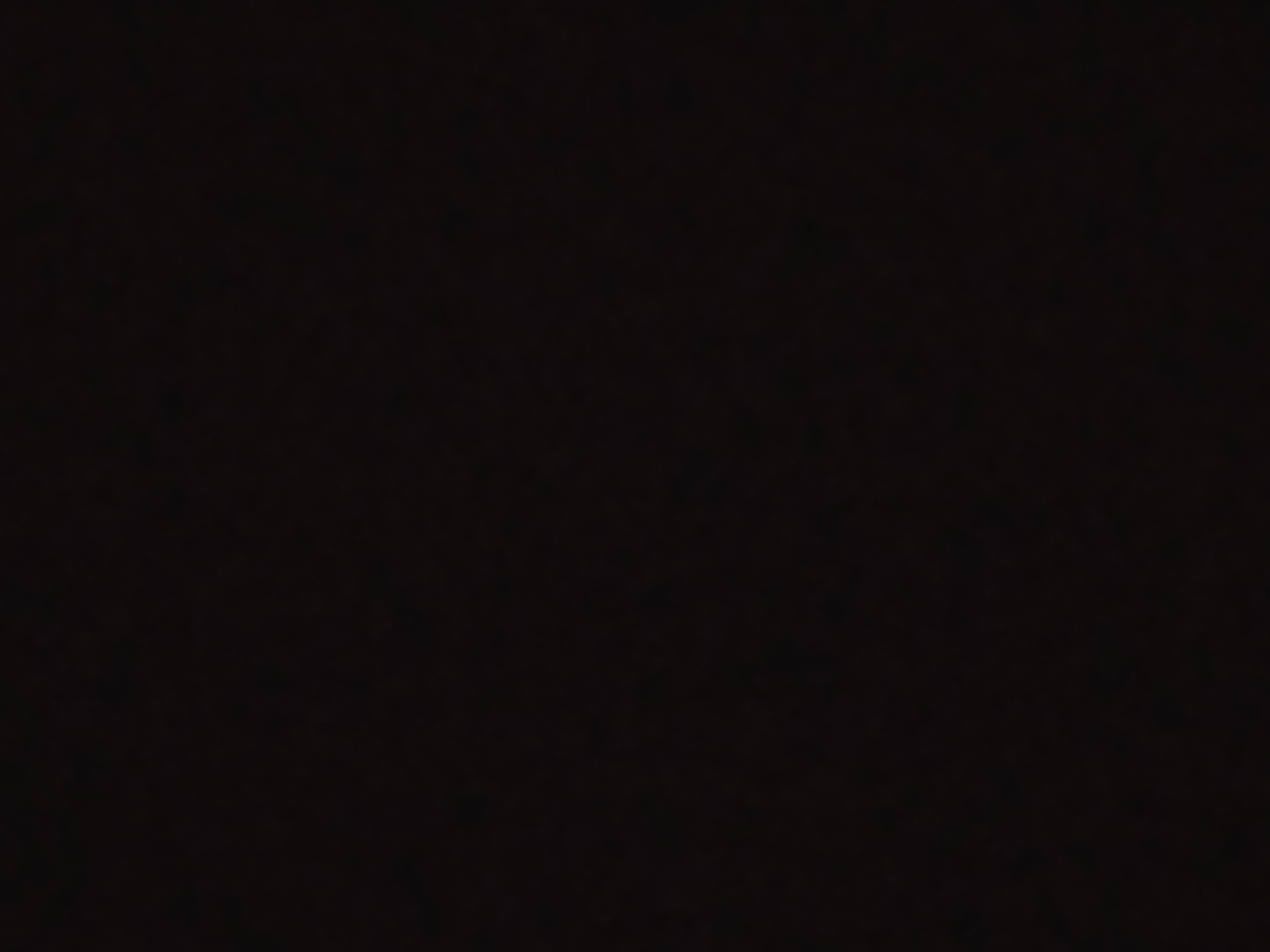 현장에서 공사 작업이 진행 중인 모습입니다. (최적의, 다양한) · 자연광이 어우러져 콘크리트의 고급스러운 질감이 드러납니다.